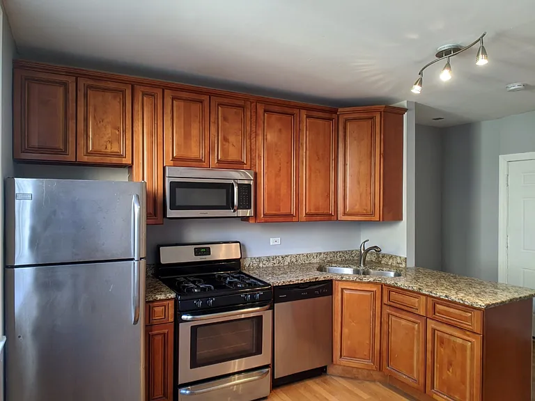 5029 N Harding Ave #3E — Photo 1