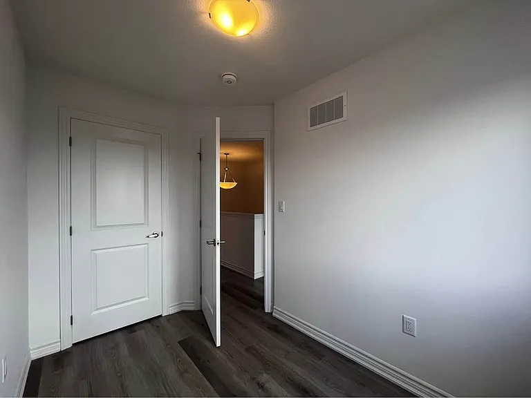 461 Blackburn Dr #39 — Photo 21