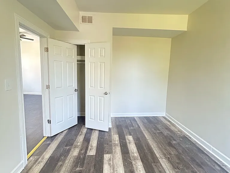 6100 S Green St — Photo 31