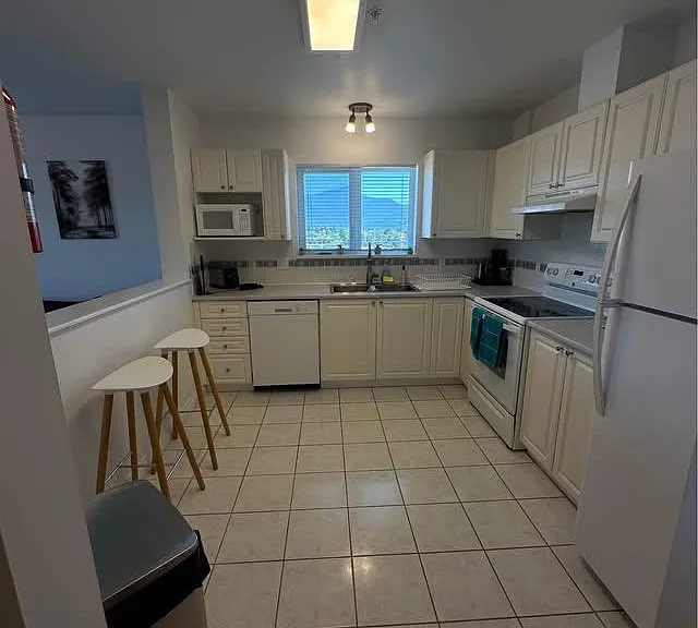 Spacious Kitchen