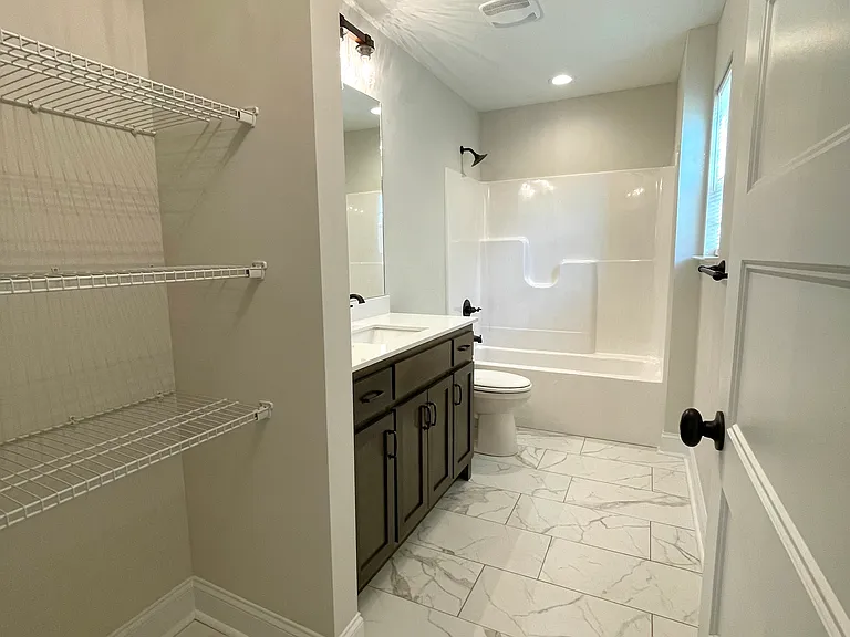 105 Biscayne Blvd — Photo 19