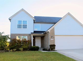 13735 Chester Ct, Belleville, MI 48111