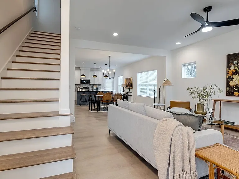 4119 Church St — Photo 3