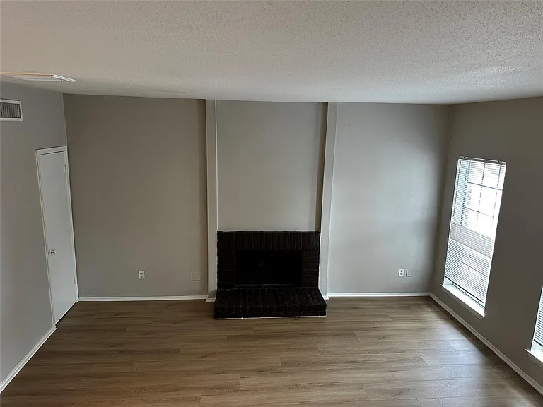 11710 Southlake Dr #12 — Photo 9