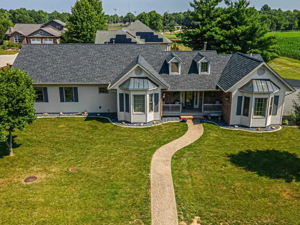 407 E Oak Grove Dr, Athens, IL 62613