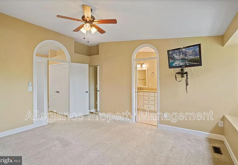 3915 Green Look Ct — Photo 30