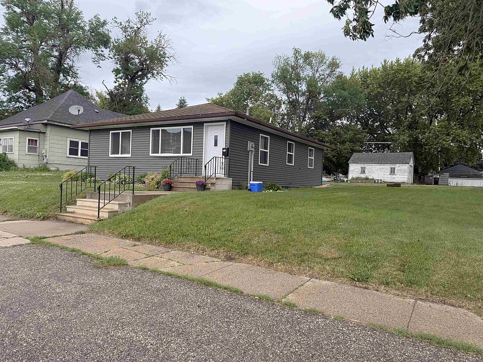 1st image of 814 N 9th St
