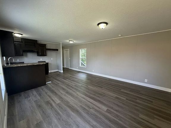 2nd image of 1940 Annapolis Ave #18
