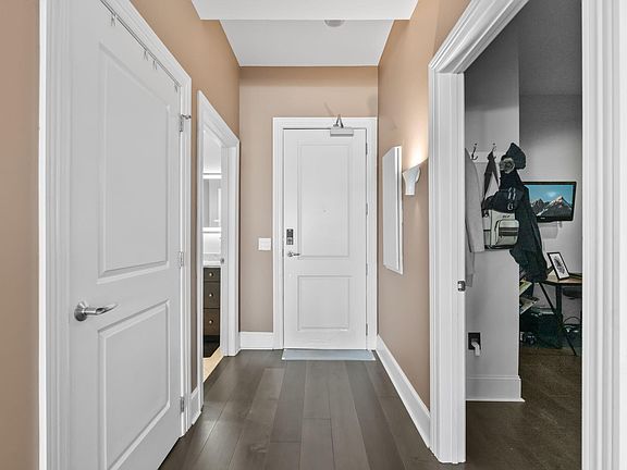 4th image of 400 W North St APT 1218
