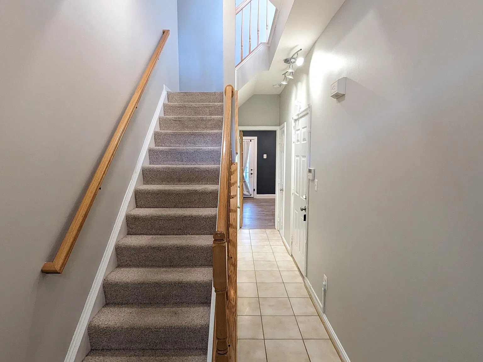 2 bed, 1700 sqft, $4,000 — Photo 4