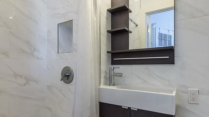 Rented by Nooklyn NYC LLC | media 21