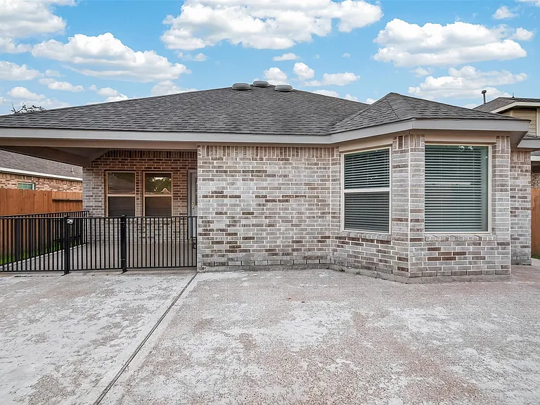 15918 Tug Ct — Photo 7