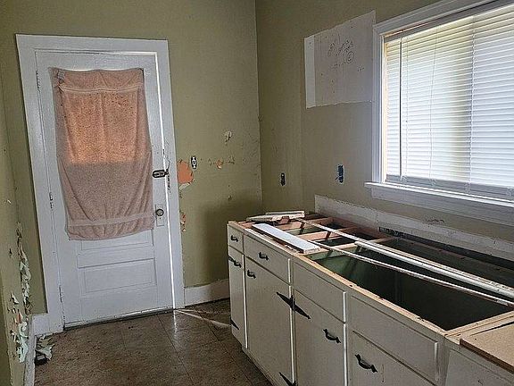 5th image of 109 North St