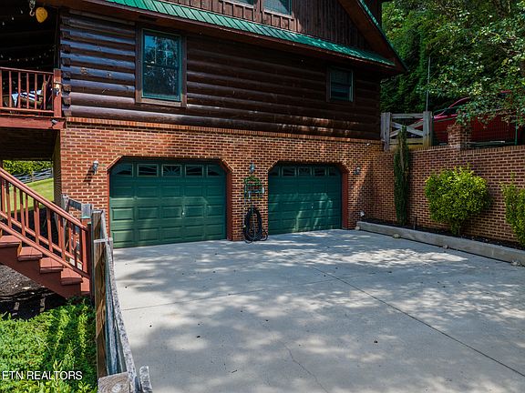 4th image of 2512 Calderwood Hwy