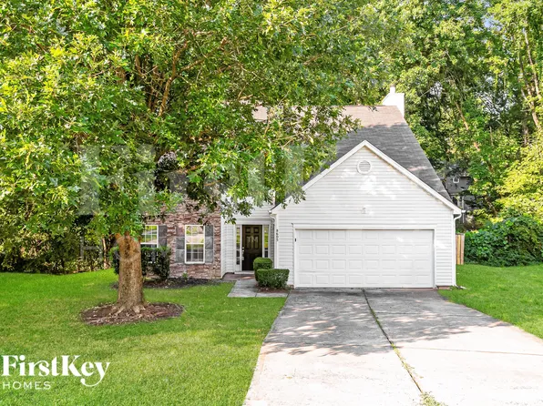 8605 Royal Bluff Dr, Charlotte, NC 28269