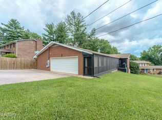 1414 Rosalyn Dr, Knoxville, TN 37914