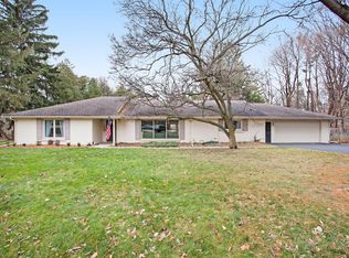 2401 Breton Rd SE, Grand Rapids, MI 49546