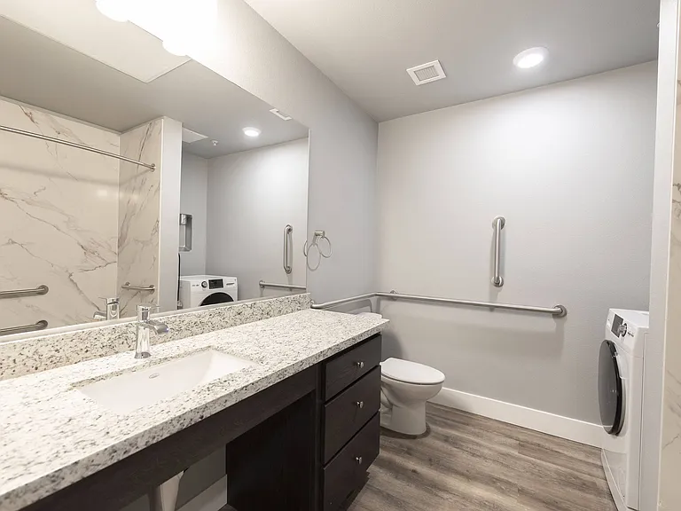 ONE18 West Street Residential — Photo 72