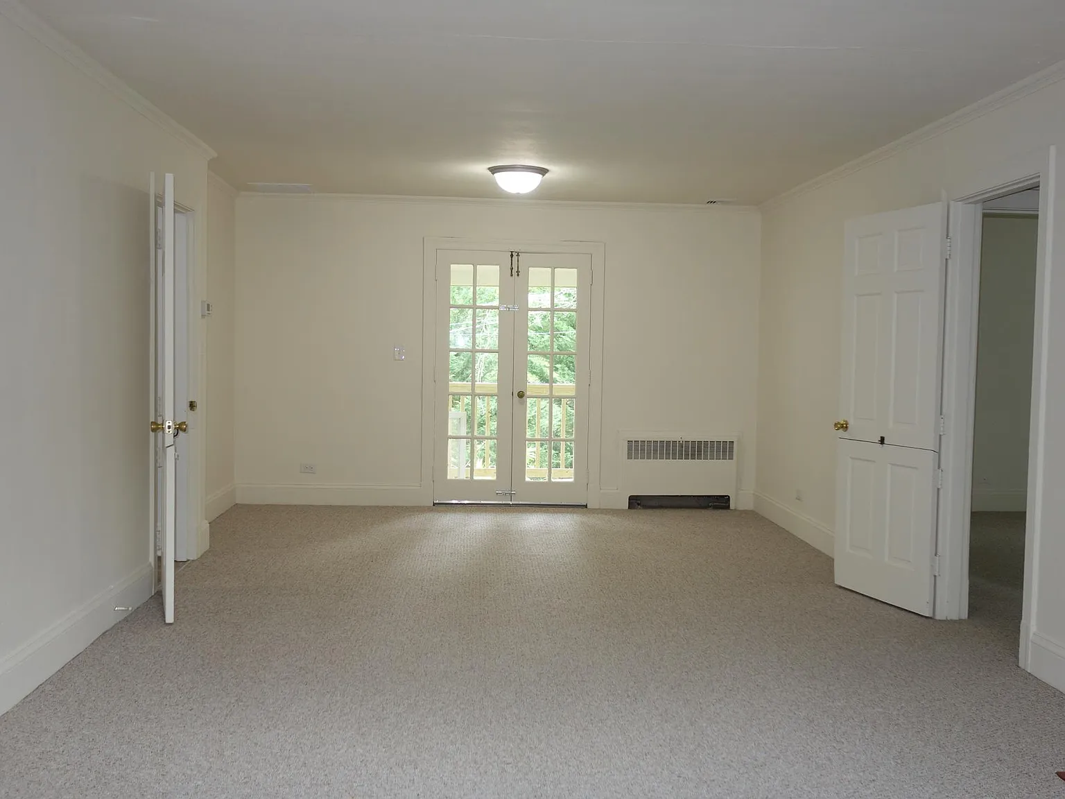 4 bed, 2.5 bath, 1728 sqft, $2,650 — Photo 3