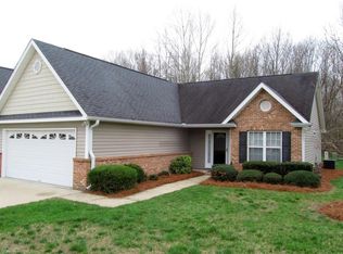 1025 Old Creek Crossing Ln, High Point, NC 27265