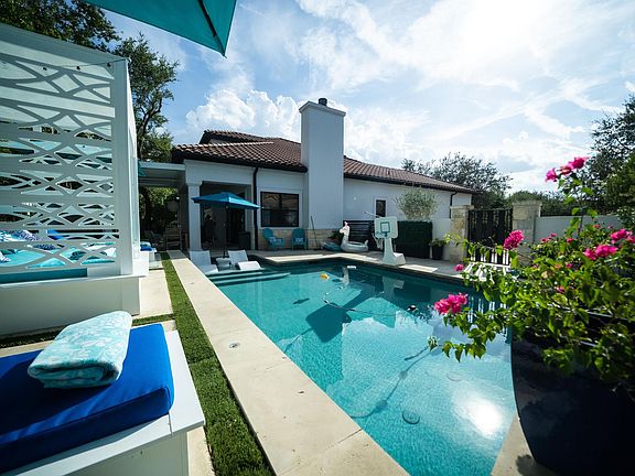 In pool ledge loungers