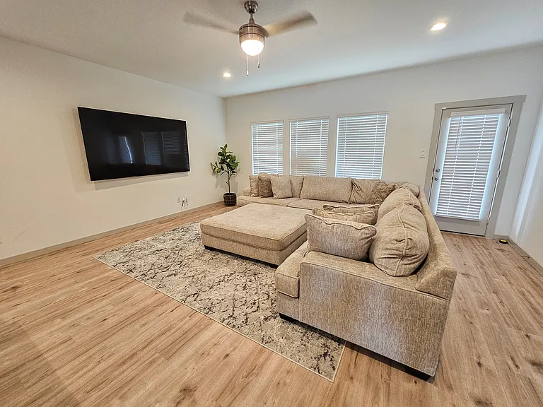 1507 Maple Ridge Dr #1 — Photo 6