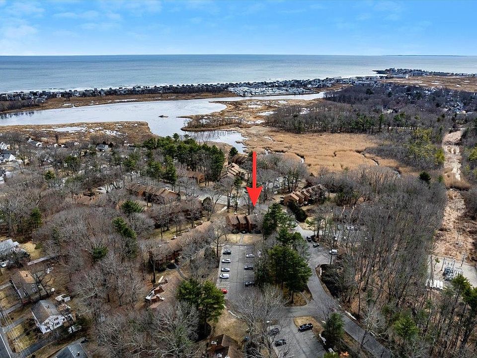 1st image of 28 Dunvegan Woods Drive