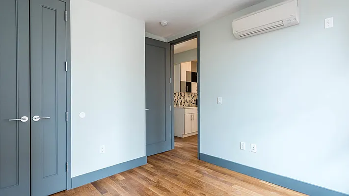 Rented by Nooklyn NYC LLC | media 11