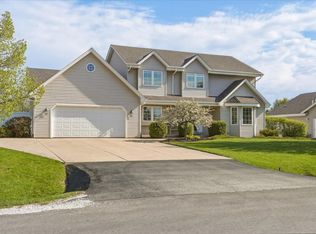 5800 Eagle Point Dr, Racine, WI 53406
