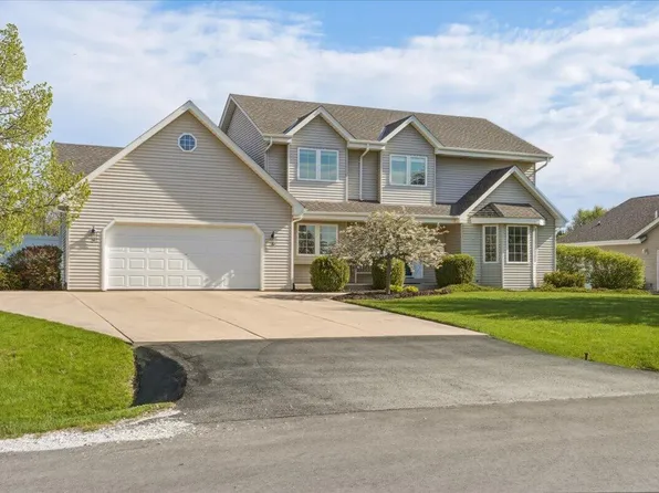 5800 Eagle Point DRIVE, Racine, WI 53406