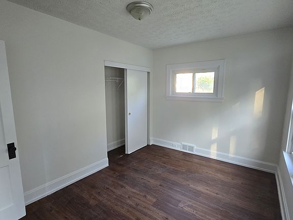 4th image of 2040 Highland Ave