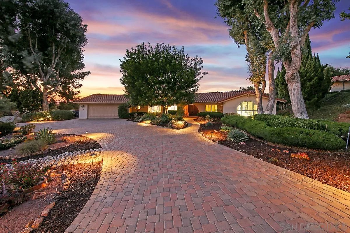 13216 Silver Saddle Ln, Poway, CA 92064 | Zillow