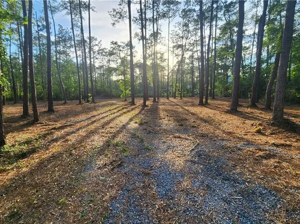 28102 Maria Dr, Lacombe, LA 70445