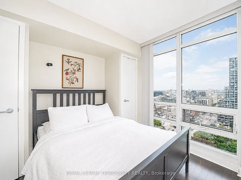 397 Front St W #2907 — Photo 11