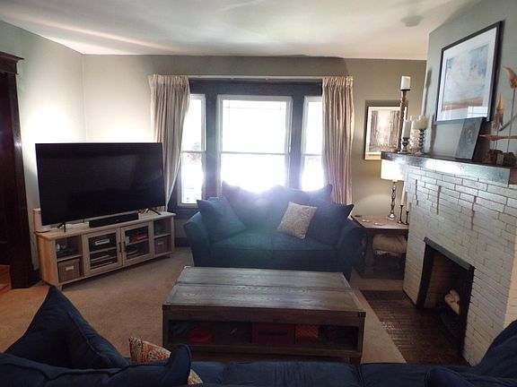 4th image of 152 Wallace Ave