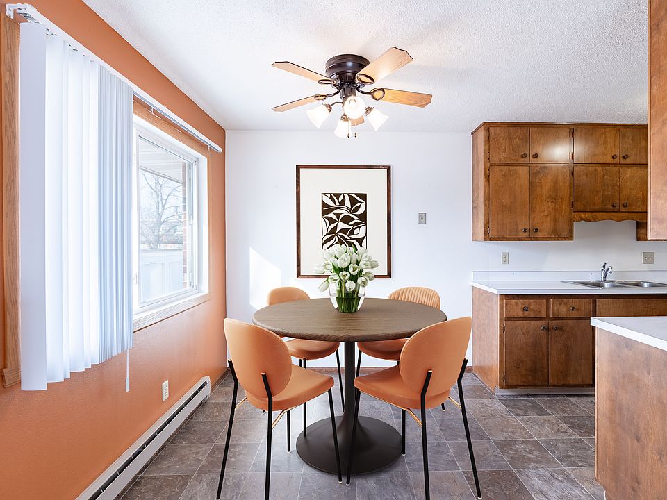 Fargo, ND Carr Apartments | 11A | Dining
