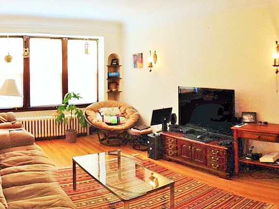 2nd image of 3245 Girard Ave S APT 3