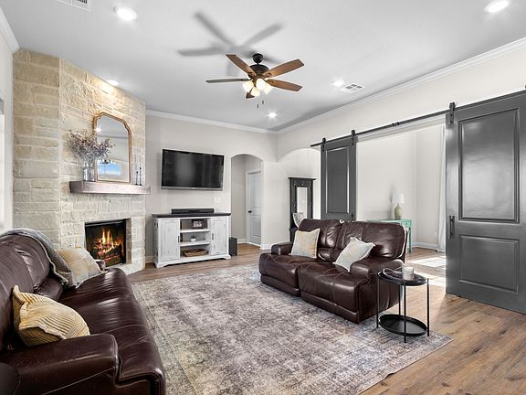 2nd image of 399 Frederick Dr