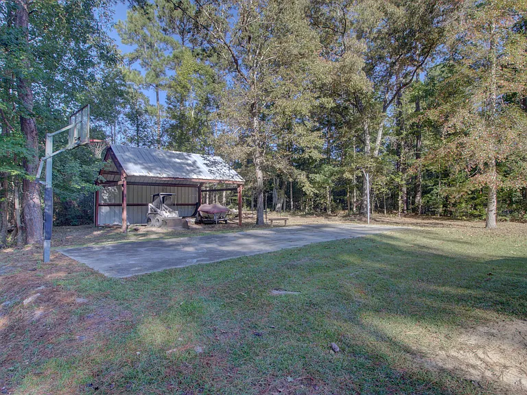 130 Elker Dr — Photo 15