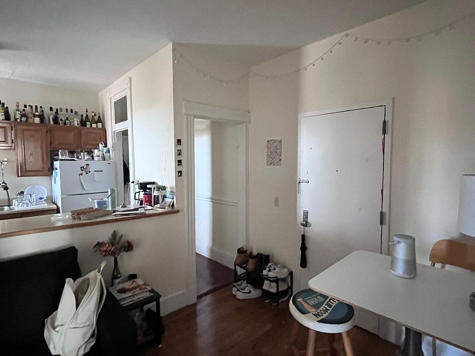 1st image of 24 Peterborough St APT 15