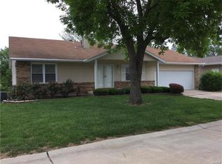 723 N Yosemite Ct, Saint Peters, MO