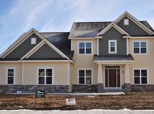 2881 S Gate Dr, Hartford, WI 53027