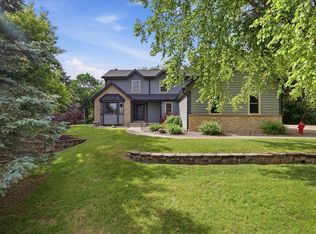 W280N8123 Black Diamond COURT, Hartland, WI 53029