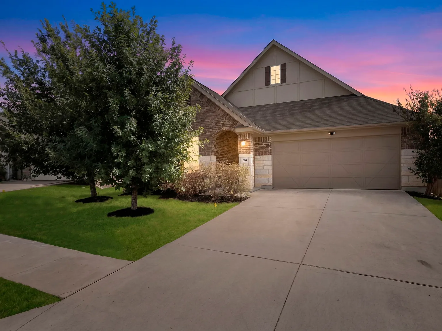 3 bed, 1840 sqft, $2,300 — Photo 1
