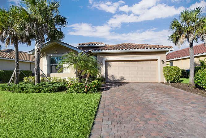 1st image of 2533 Laurentina Ln
