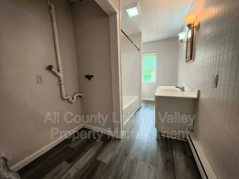 80 Hillside Ave — Photo 5