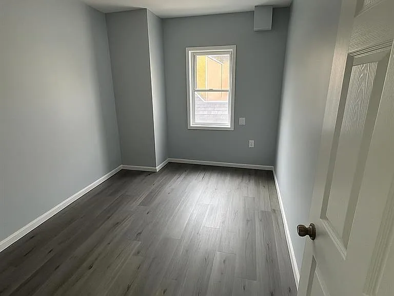 218-13 Jamaica Ave #2 — Photo 5