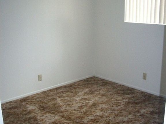3rd image of 140 Van Nuys Ave #2