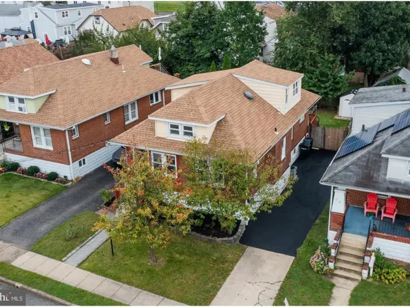 22 W 6th Ave, Runnemede, NJ 08078