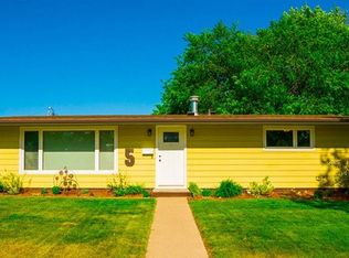 5 27th St SW, Minot, ND 58701